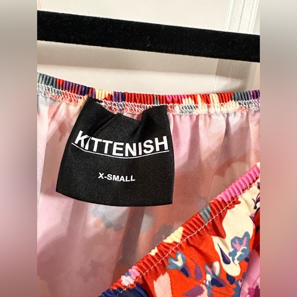 Kittenish Floral Dress - Picture 4 of 8